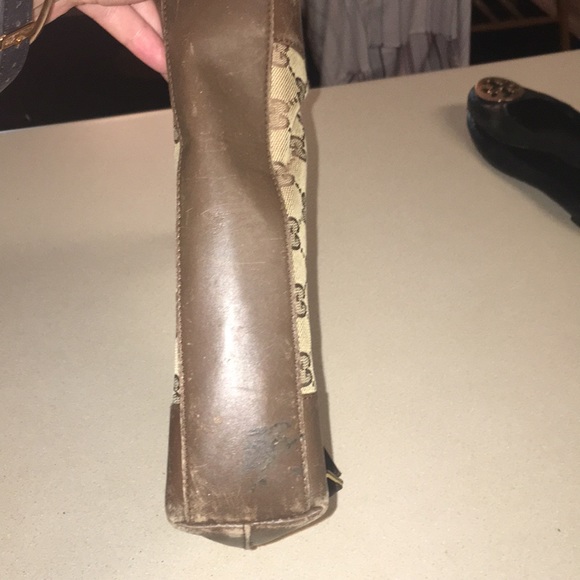 Authentic Gucci GG Canvas Shoulder Bag - Picture 6 of 8